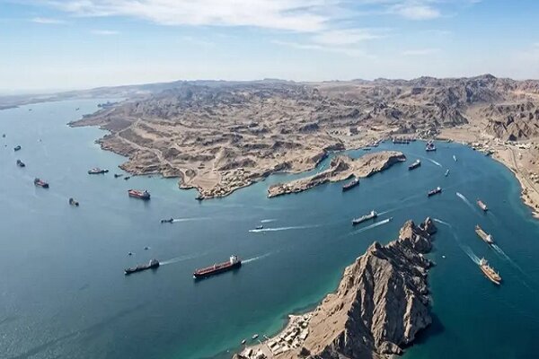 هشدار سرلشکر عبداللهی درباره نزدیک شدن نیروهای مسلح بیگانه به تنگه هرمز